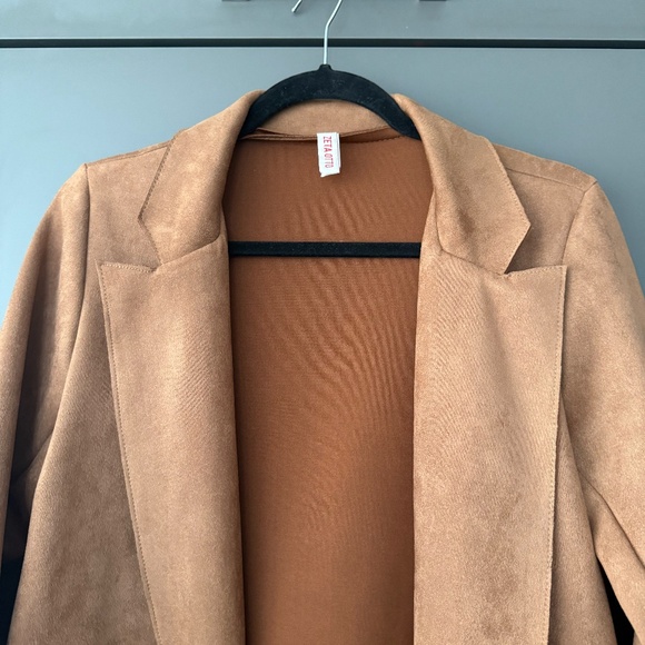 Faux Suede Brown Jacket w/Pockets - Picture 2 of 12